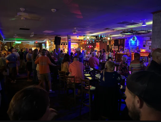Live music at Duck's Dance Club